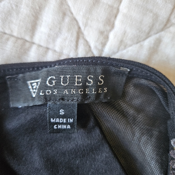 Guess crew neck beaded front sleeveless zippered dress, like new - Picture 9 of 10